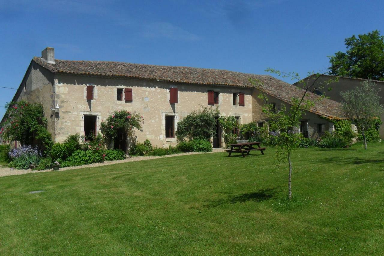 Maison De Bastien Lugon et l'Ile du Carney Ngoại thất bức ảnh