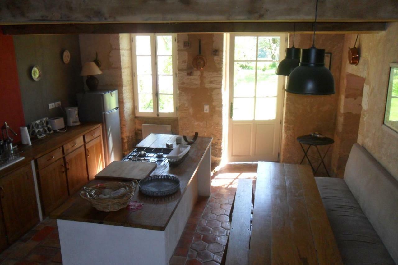 Maison De Bastien Lugon et l'Ile du Carney Ngoại thất bức ảnh